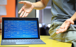 琼中 api php源码,下载的php源码怎么运行呢？